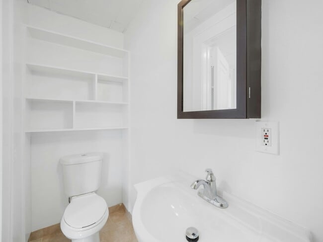 Building Photo - 12 Lincoln Pl