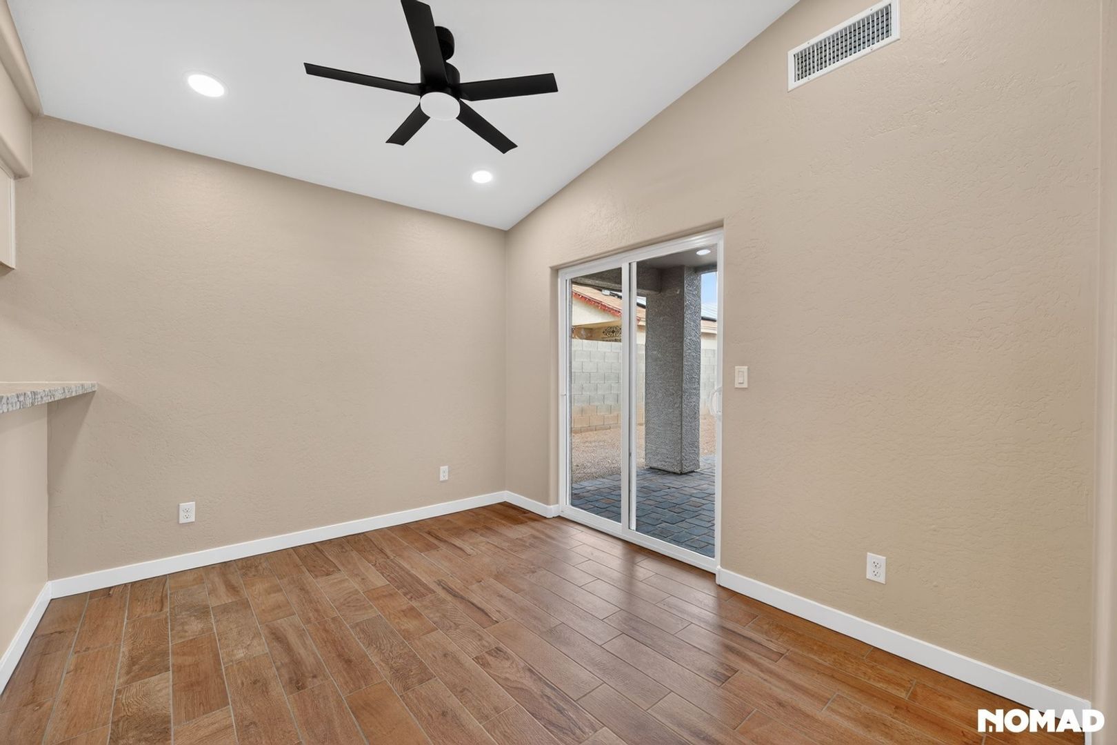 Building Photo - 302 N Cameron St