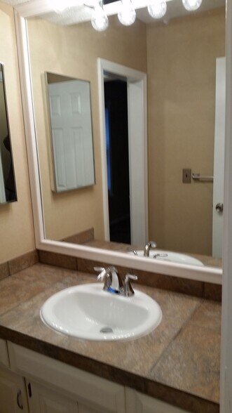 Building Photo - 505 S Cleveland Ave