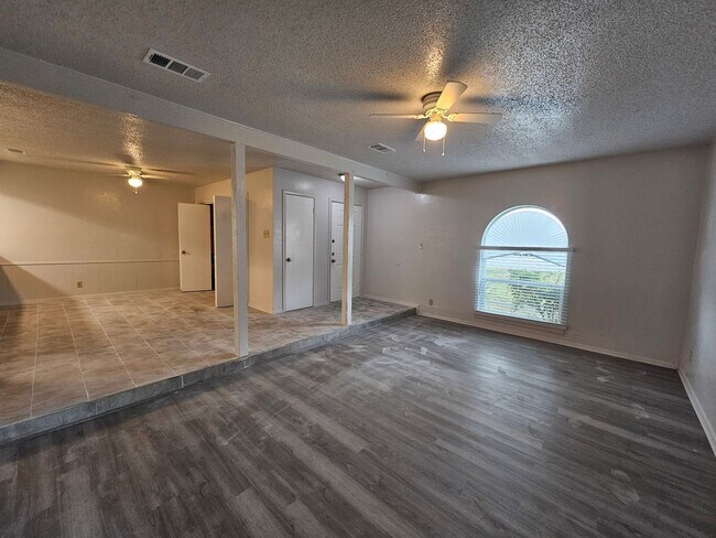 Building Photo - Coming soon
