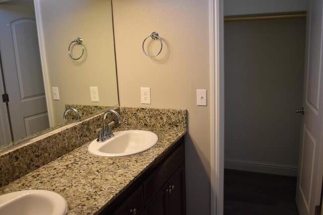 Building Photo - 4364 Wickson Pl