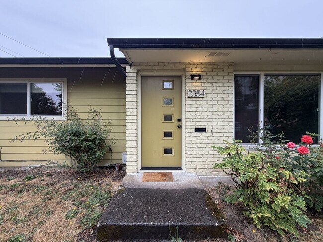 Building Photo - 2354 SE 48th Av