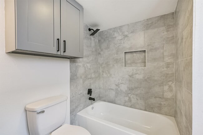 Building Photo - 4605 Norhill Blvd