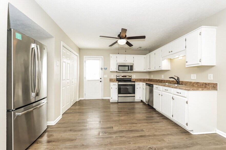 Building Photo - 1435 Tuffnell Dr