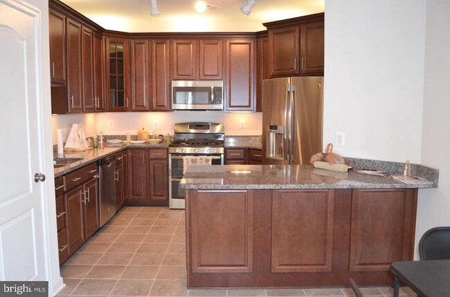 Building Photo - 43144 Sunderland Terrace