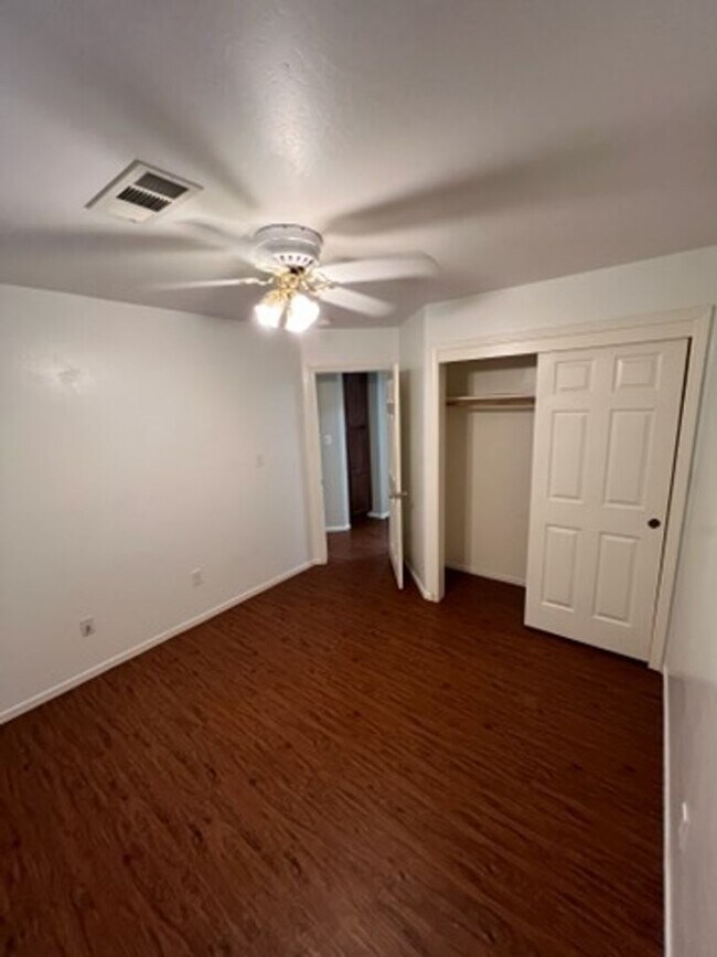 Building Photo - 5429 White Wheat Ave