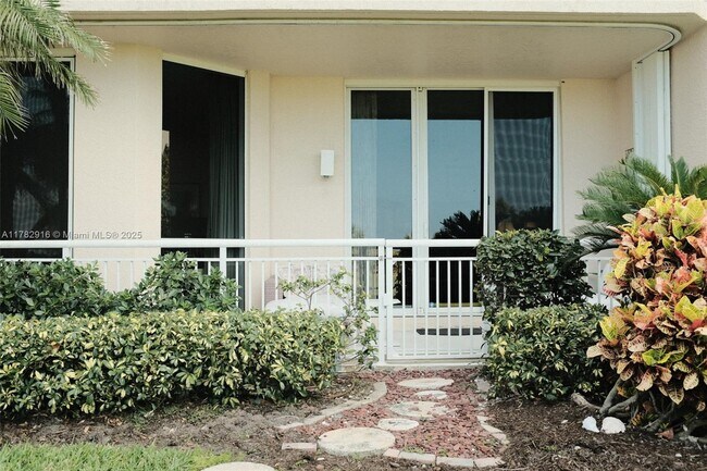 Building Photo - 3880 N Hwy A1A