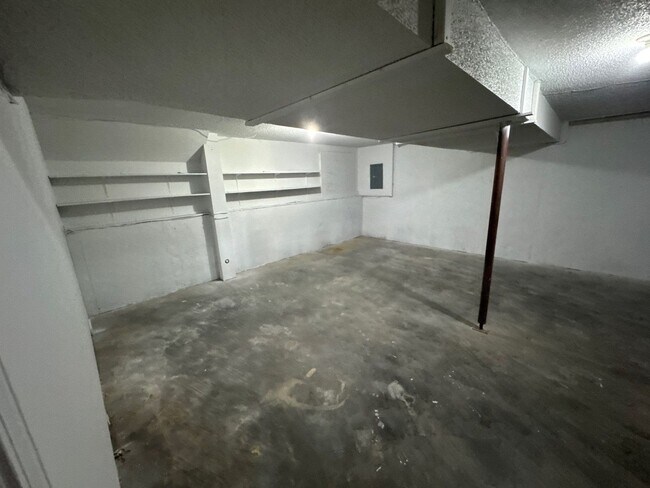 Building Photo - Duplex