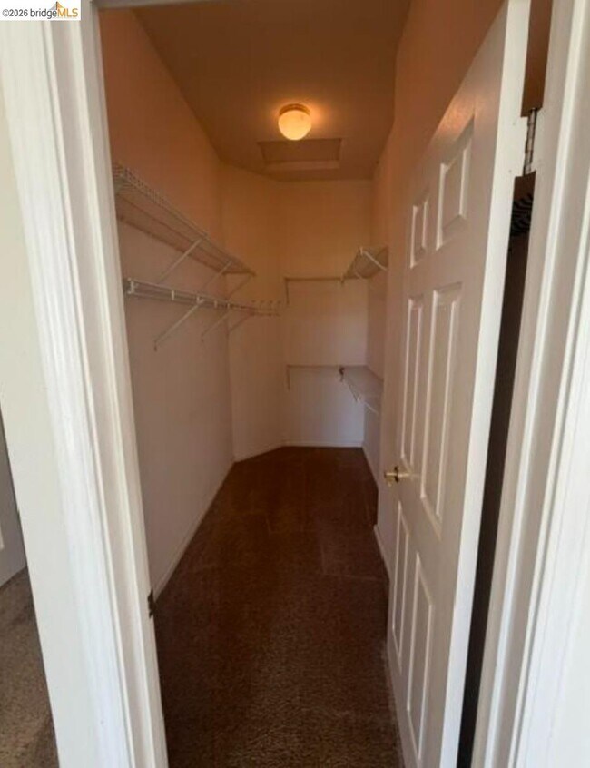 Building Photo - 170 Gala Ln