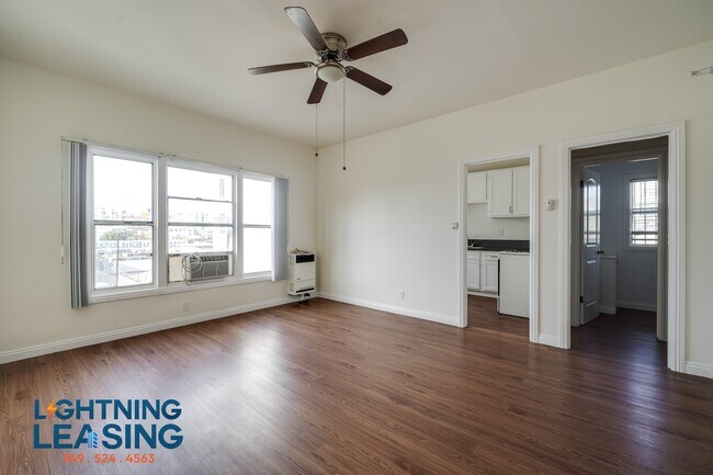 Building Photo - 1059 Normandie Ave
