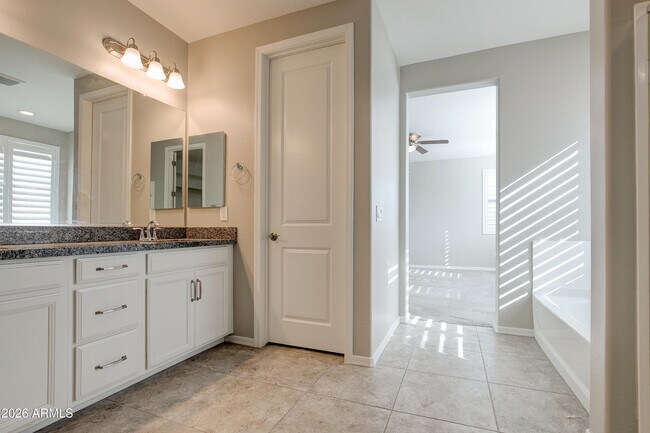 Building Photo - 17435 W Georgia Dr