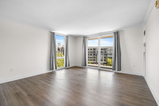Building Photo - 1301 N Speer Blvd