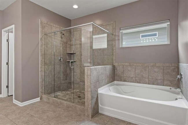 Building Photo - 2044 Britt Dr