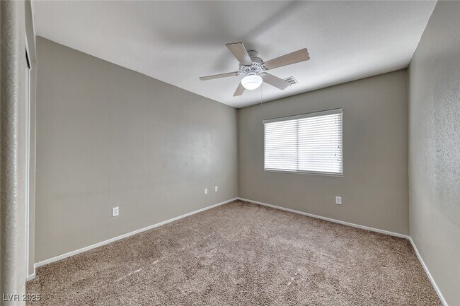 Building Photo - 7237 Twin Maples Ct