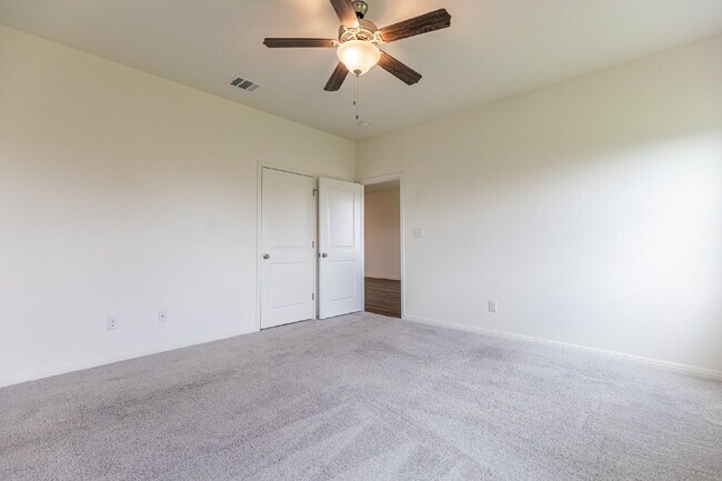 Building Photo - 141 Rubrum Rd
