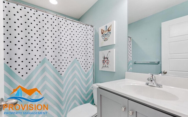 Building Photo - 7802 Five Oaks Ct