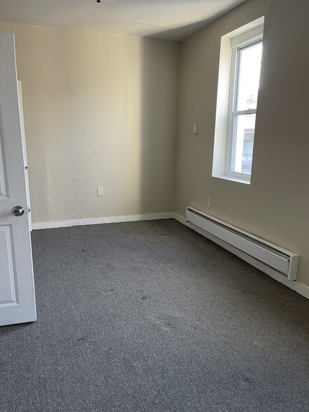 Building Photo - 4467 Frankford Ave
