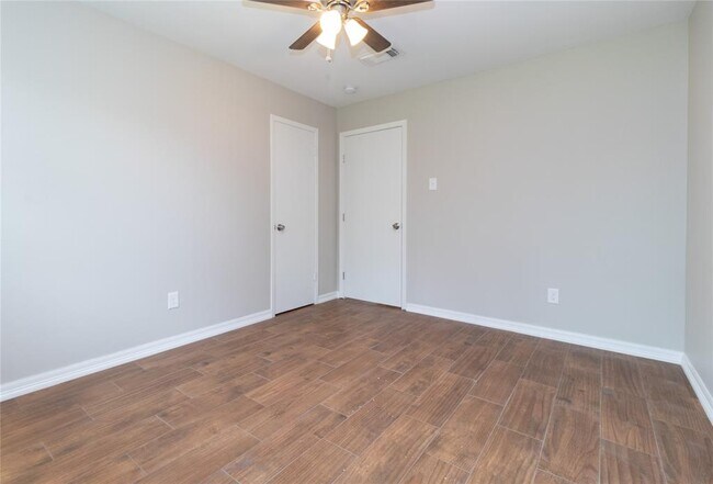 Building Photo - 8418 Rinn St