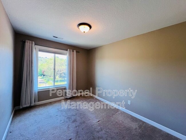 Building Photo - 4307 NW Sage Loop