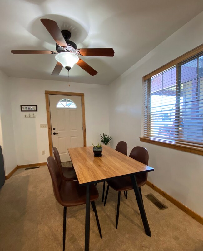 Building Photo - 3143 Cattail St