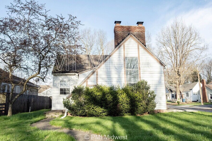 Building Photo - 4058 N Illinois St