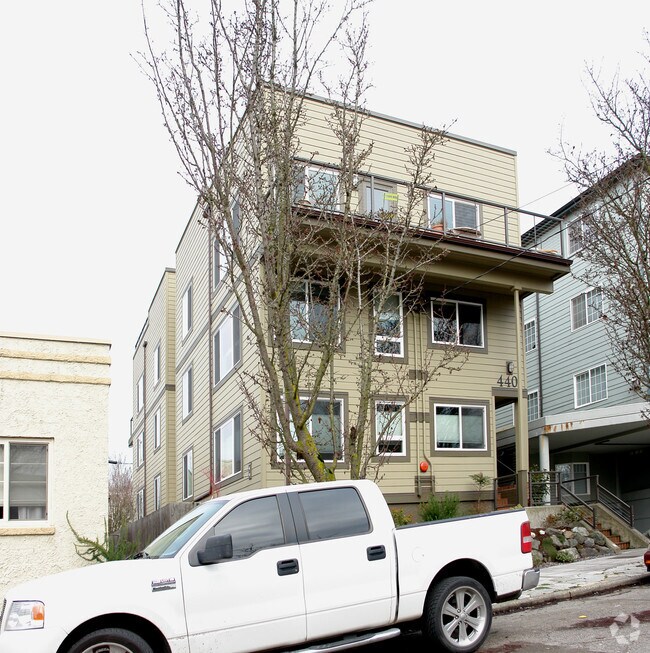 Greenlake Apartments 440 NE 73rd St Seattle WA 98115 Apartment Finder