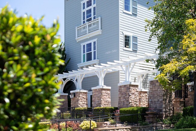 Building Photo - 3 Bedroom + 2 Bathroom Condo | Seabridge | Oxnard | Unfurnished