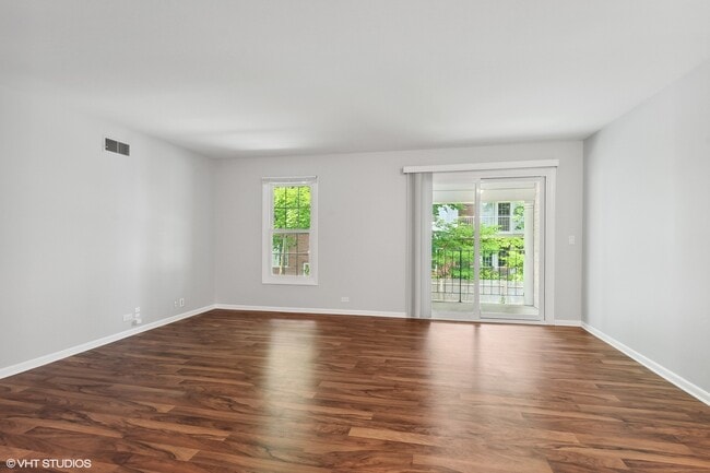 Building Photo - 520 Shorely Dr