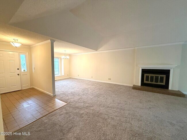 Building Photo - 261 Tall Trees Dr