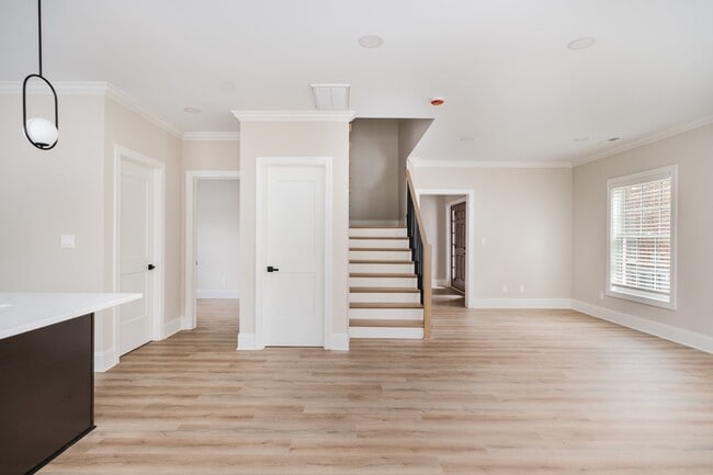 Building Photo - 816 Walnut Ave