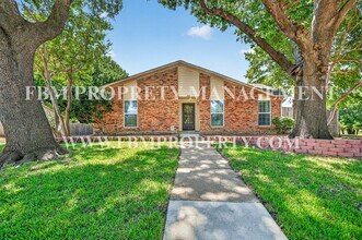 Building Photo - 407 Woodhurst Dr