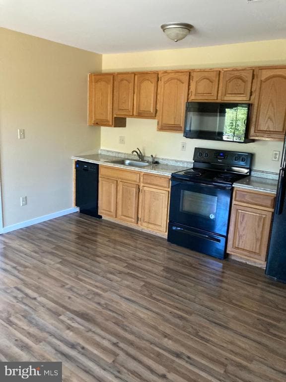 Building Photo - 165 Paladin Dr