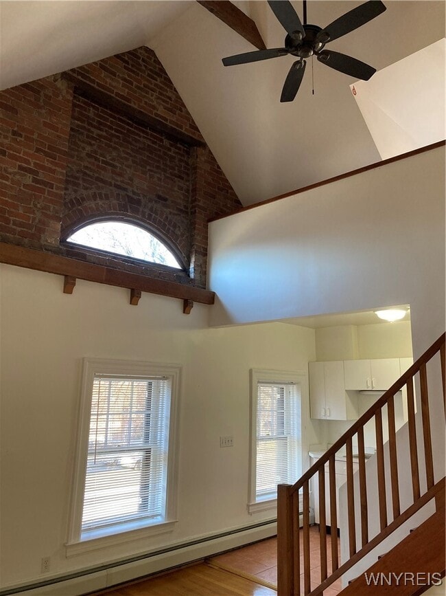 Building Photo - 451 Franklin St