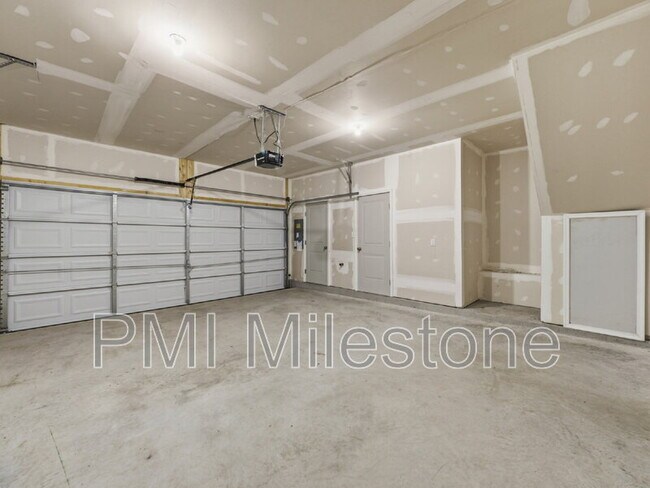 Building Photo - 7055 Delegate Pl