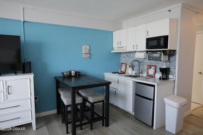 Building Photo - 800 N Atlantic Ave