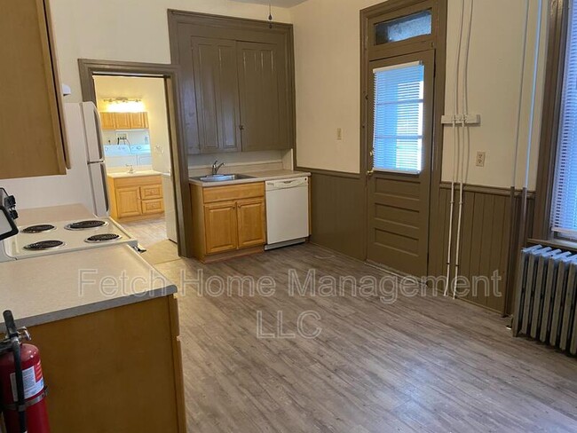 Building Photo - 129 N 2nd St