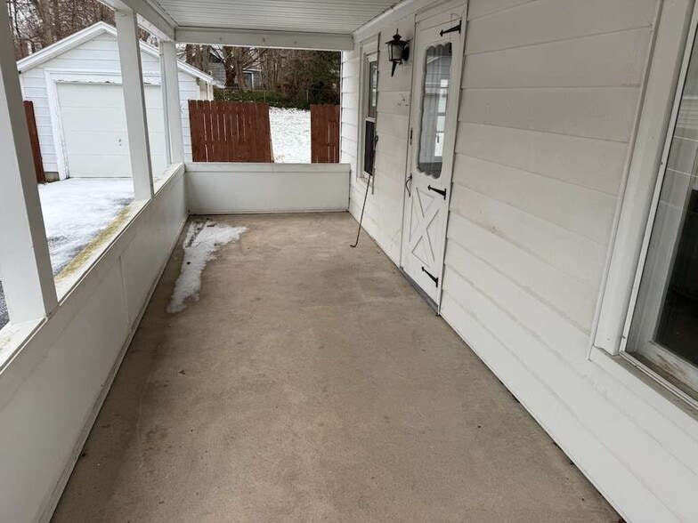 Building Photo - 38 Curtiss Ave