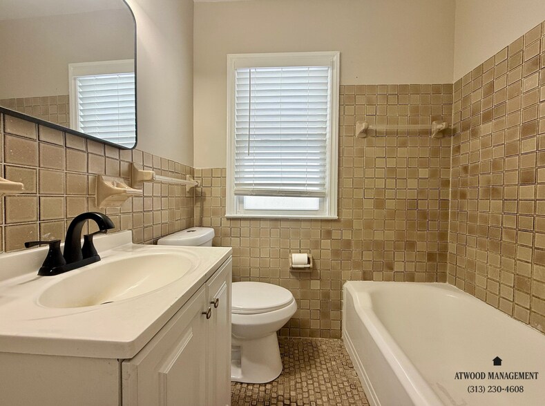 Building Photo - Fully Renovated 3-Bedroom Home – Move-In Ready for You!