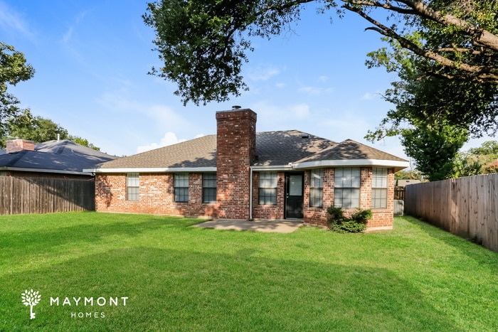Building Photo - 1207 Belclaire Ln