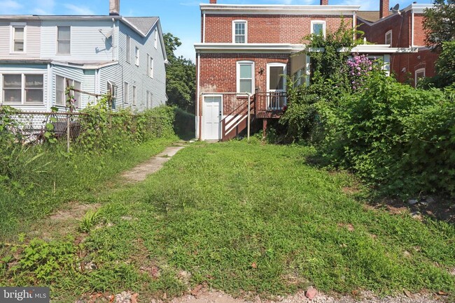 Building Photo - 862 Ohio Ave