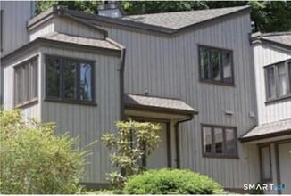 Building Photo - 4 Earls Ct