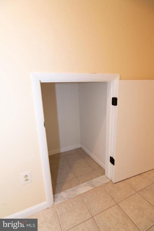 Building Photo - 404 Talahi Rd SE