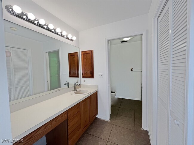 Building Photo - 10740 Regent Cir