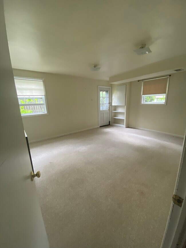 Building Photo - 5112 Norbeck Rd