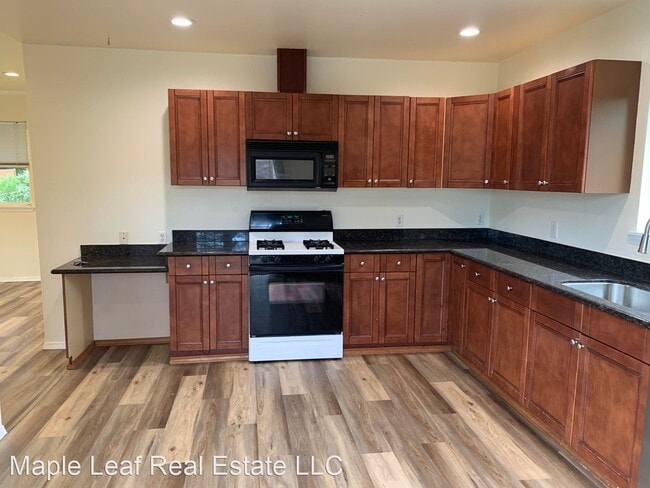 Building Photo - 2 br, 1 bath House - 4224 42nd Ave S