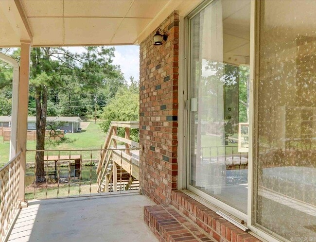 Building Photo - 202 Little John Trail