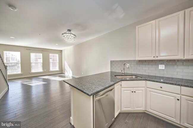 Building Photo - 256 Bluemont Branch Terrace SE
