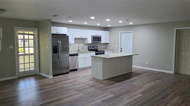 Building Photo - 4611 W Villa Rosa St
