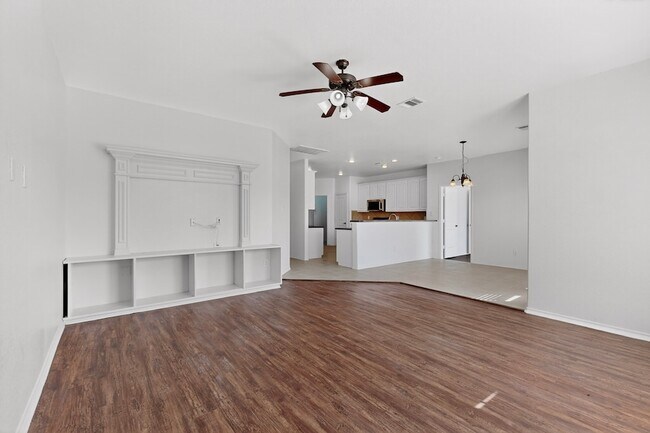 Building Photo - 1066 Carpenter Ct