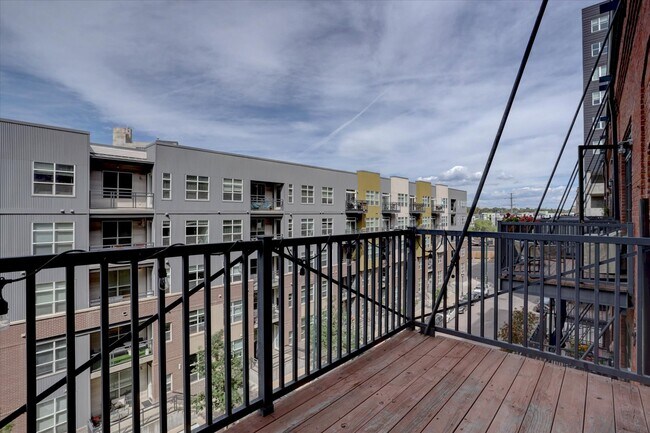 Building Photo - 2960 Inca St
